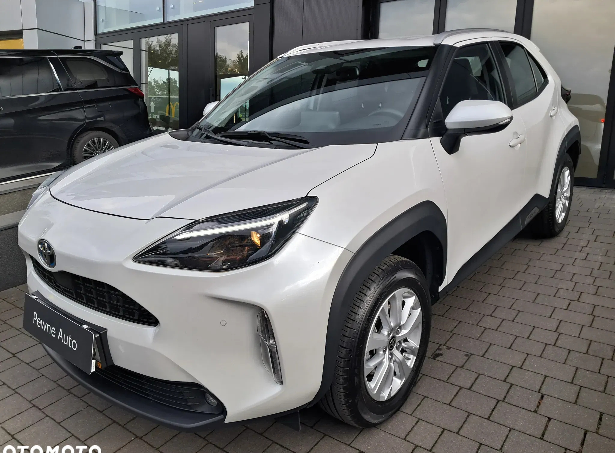 samochody osobowe Toyota Yaris Cross cena 102900 przebieg: 59500, rok produkcji 2022 z Chęciny